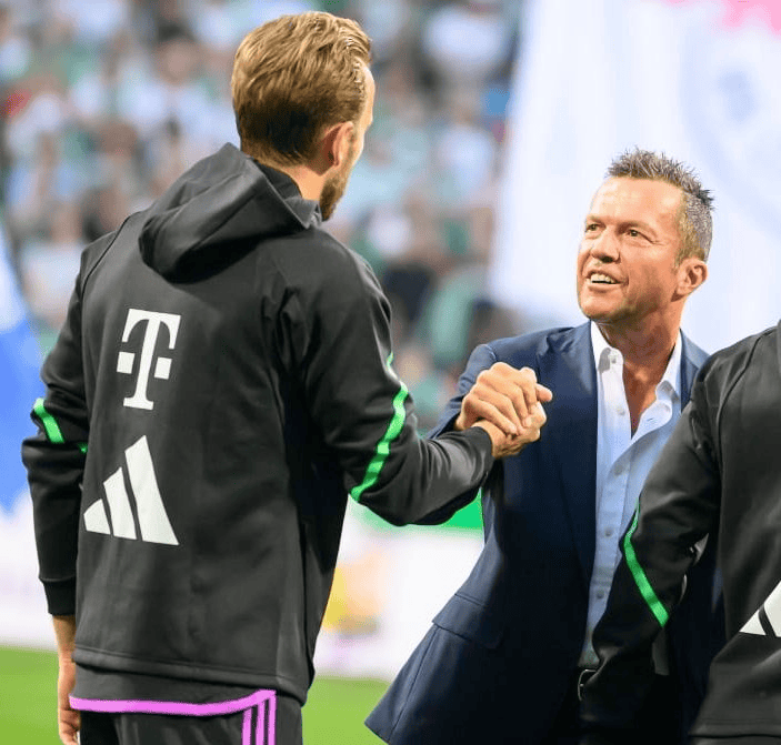 希勒保持的, 中攻入八个, 间的进球数 希勒保持的, 中攻入八个, 间的进球数