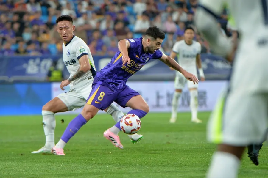 上海海港队, 积分升至 上海海港队, 积分升至