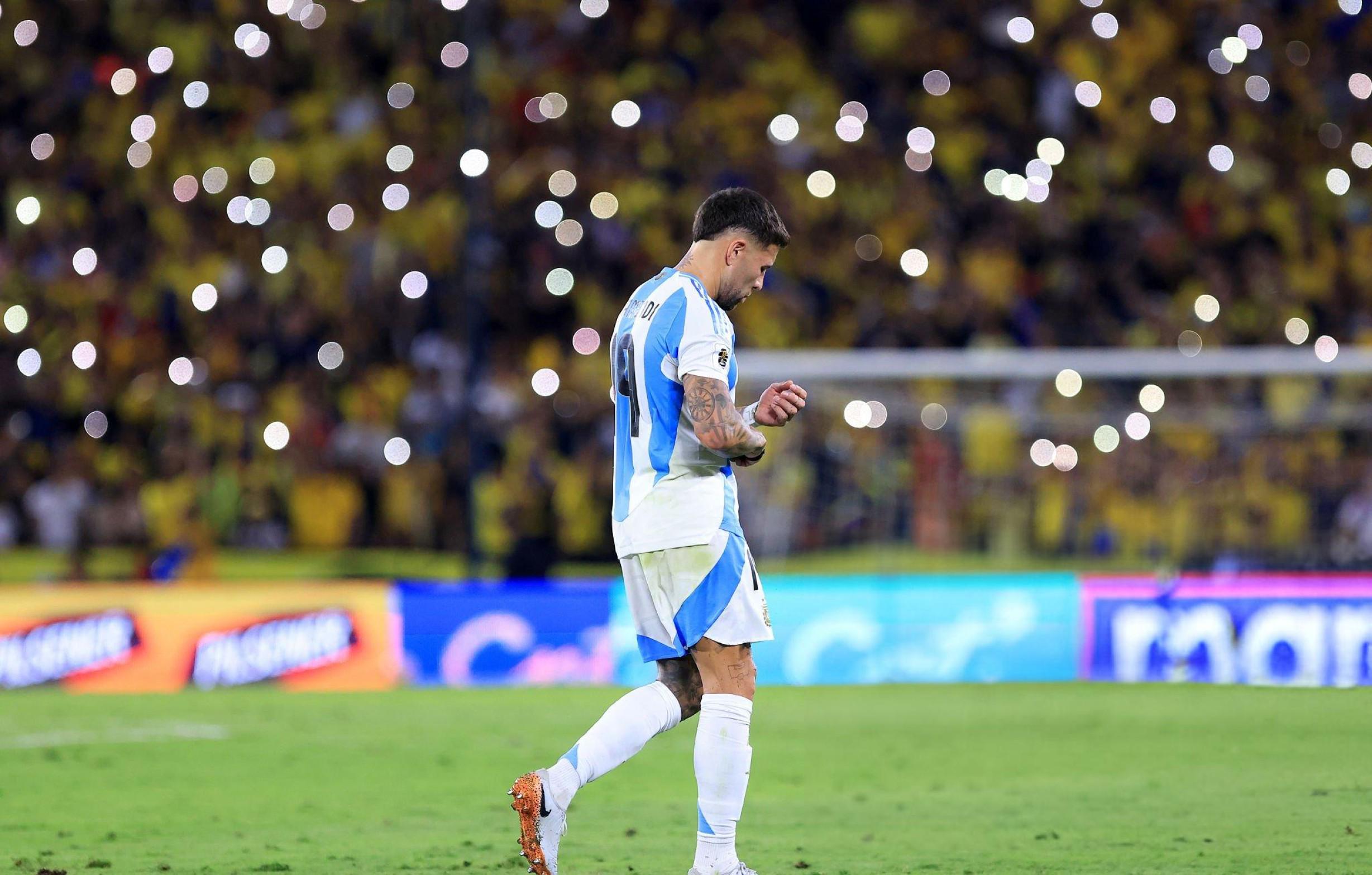 接或间接红, 赛首战停赛, 赛的处罚将