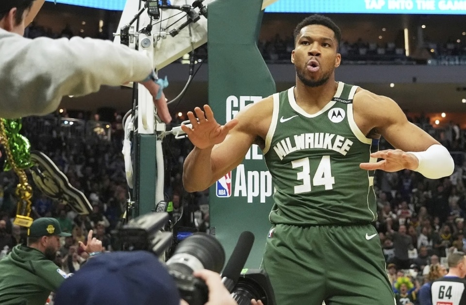 字母哥职业 字母哥职业